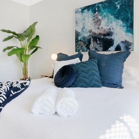 Lux 2Br Apt On Hindmarsh Sq-Pool-Gym-Sauna-Parking 애들레이드 외부 사진
